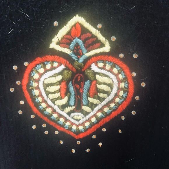 Size S twisted heart 100% cashmere sweater. - Picture 3 of 16